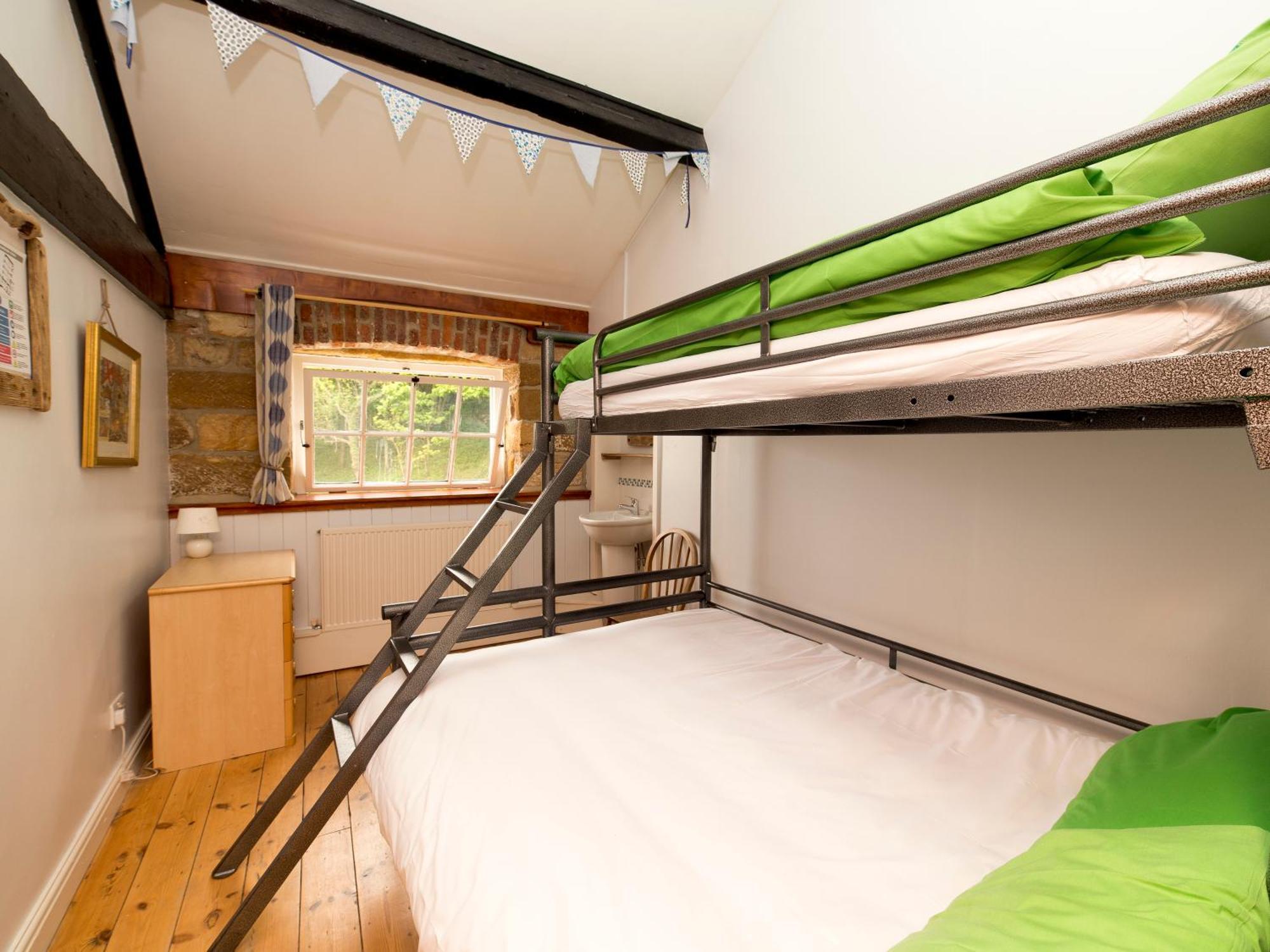 Yha Boggle Hole Hostel Fylingthorpe Bagian luar foto